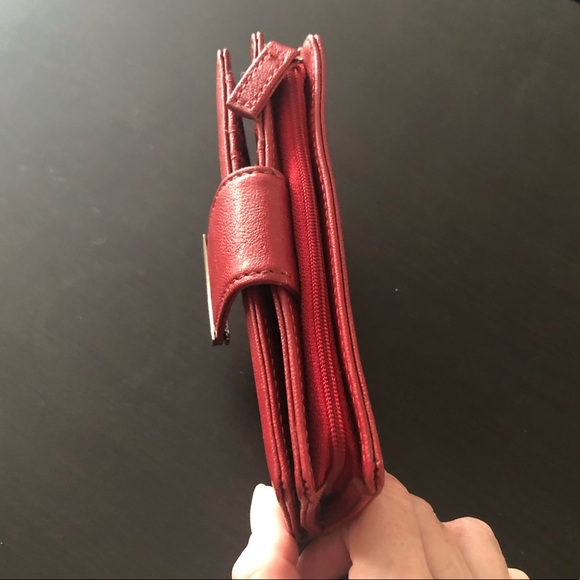Kenneth Cole red wallet - Picture 2 of 5